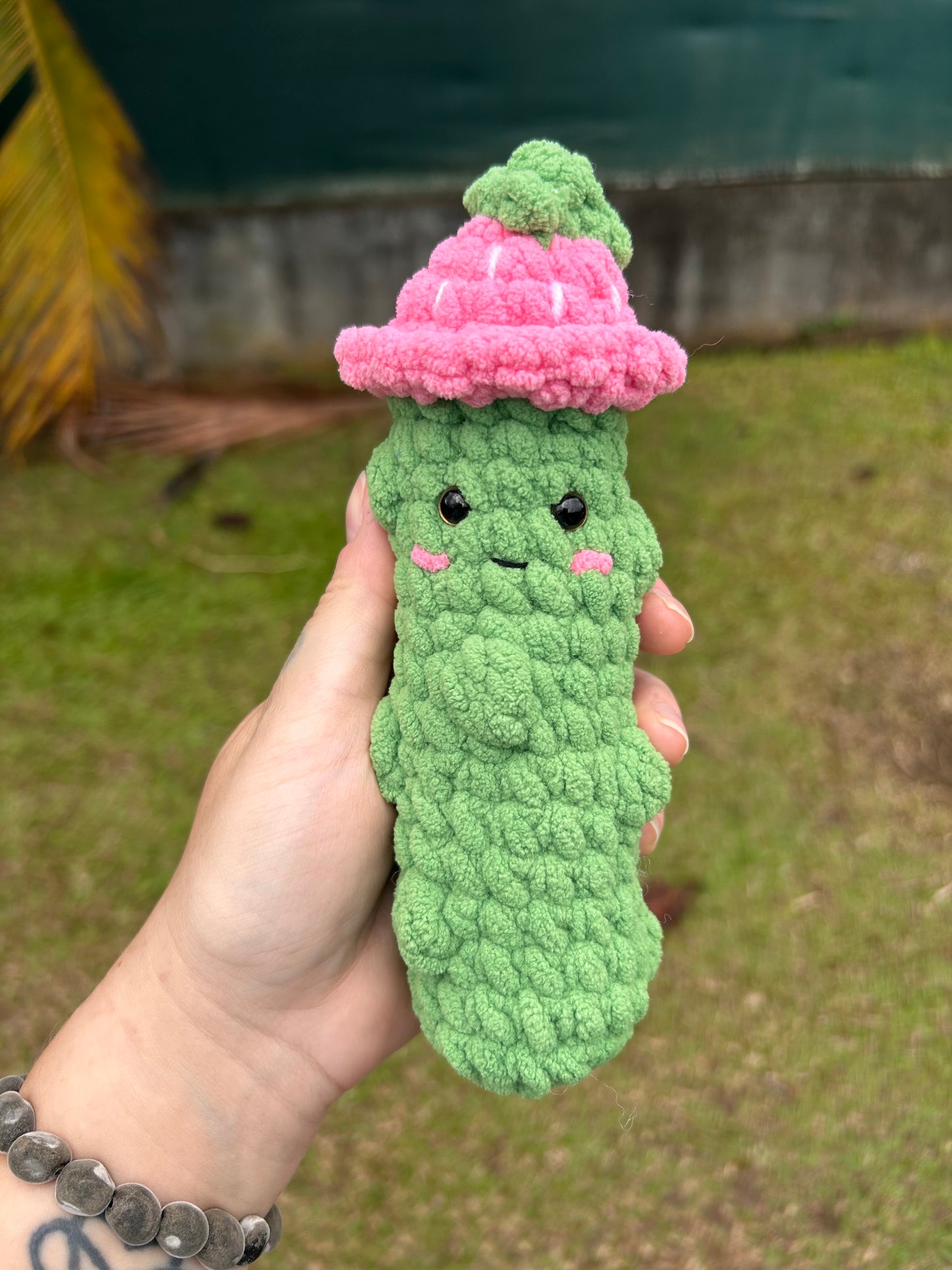 Cornichon chapeau fraise