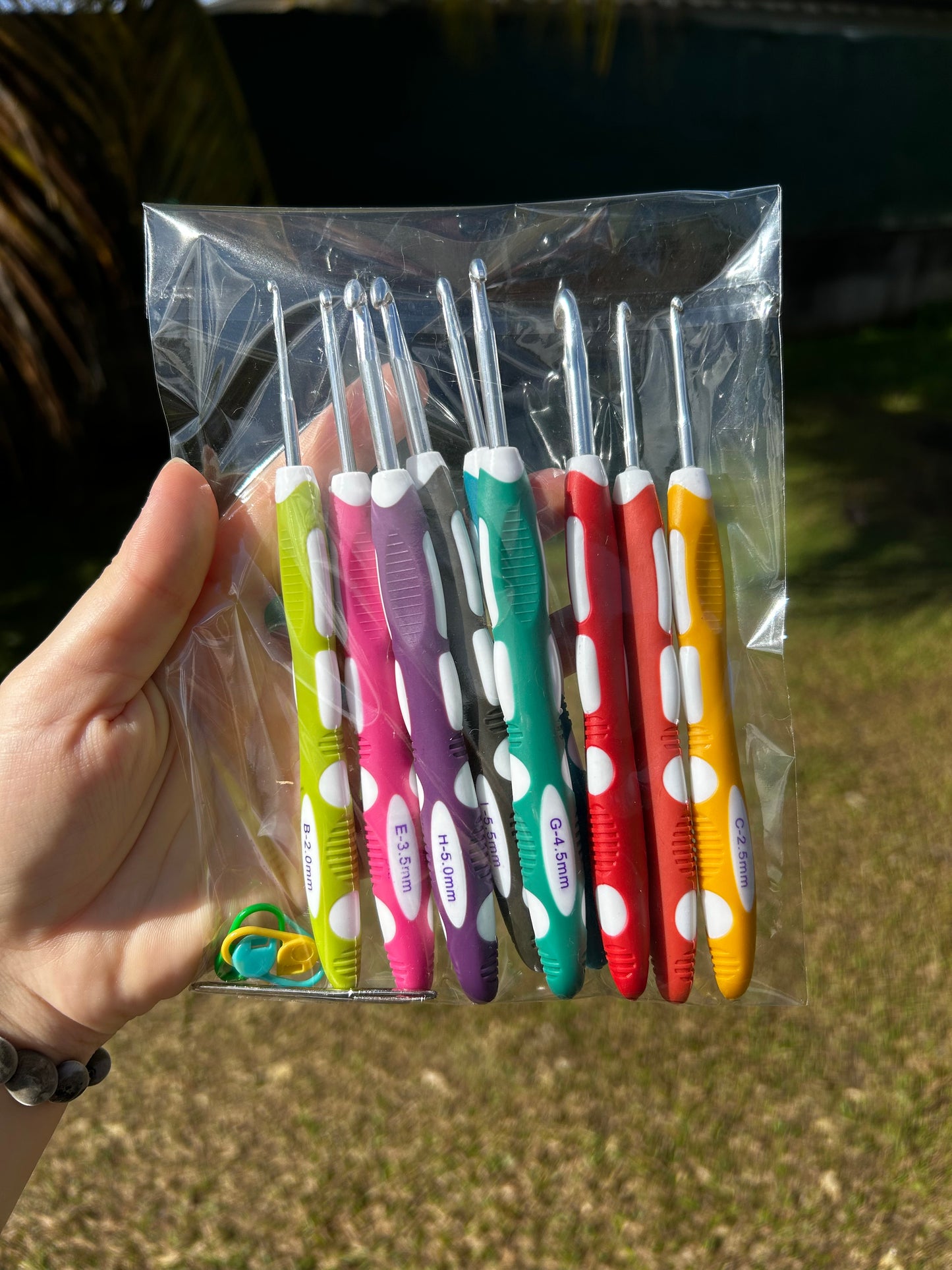 Kit crochet multicolore – les essentiels